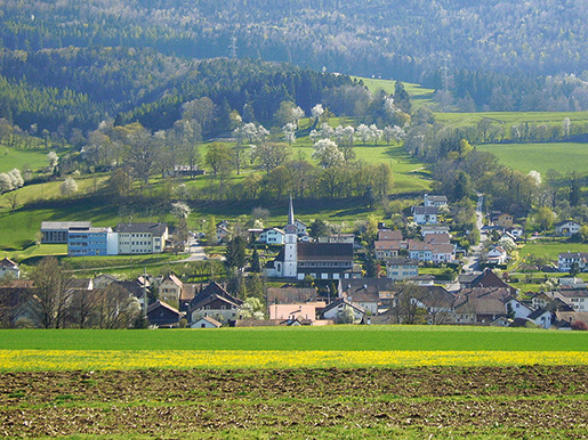 Sieben jurassische Gemeinden haben als Mikroregion Haute-Sorne unter anderem eine überkommunale Industriezone errichtet.
